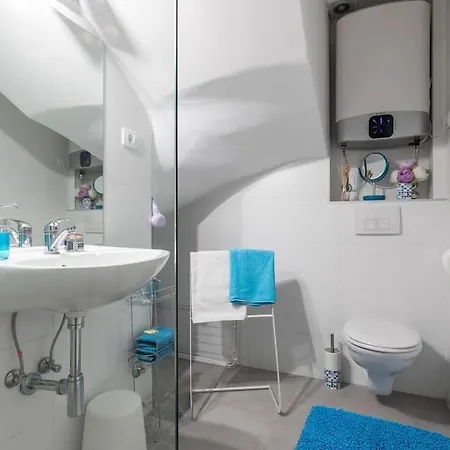 Maris Konukevi Split